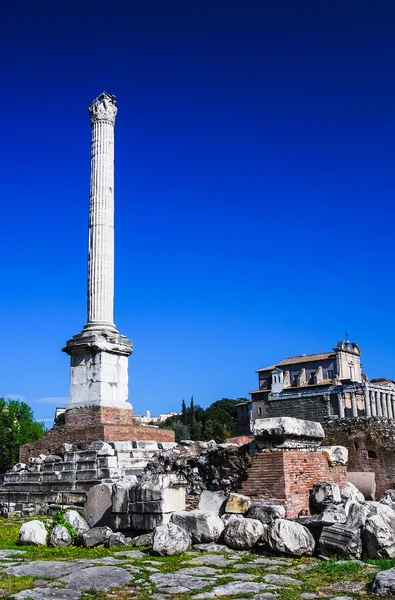 Columna pf Phocas, Roma ruinas antiguas, Italia — Foto de Stock