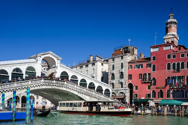 Ponte di rialto Venedik — Stok fotoğraf