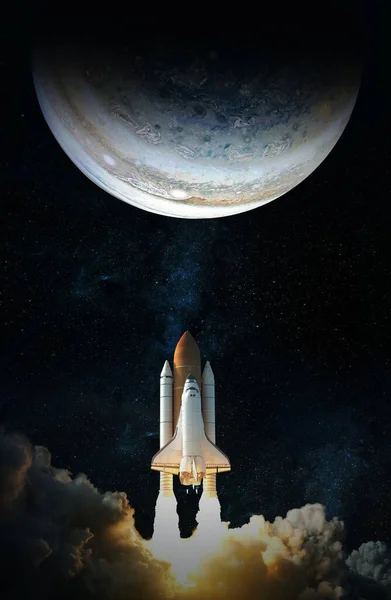 Uzay Mekiği Jüpiter Gidiyor Görüntünün Elementleri Nasa Tarafından Desteklenmektedir — Stok fotoğraf