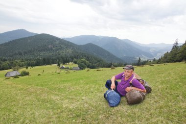 dağlar Karpatlar sedanter turist.