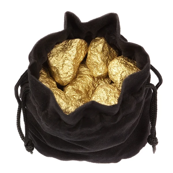 Piedras de pepitas de oro en una bolsa en un fondo blanco. — Foto de Stock