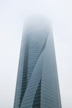 kirli gazları City gökdelen.