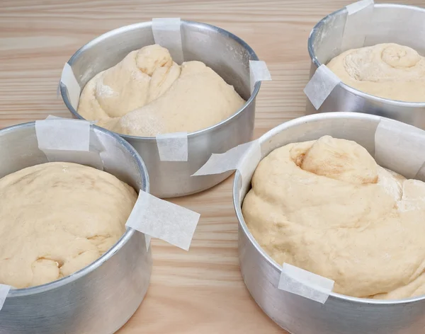 Baking pan with the dough for cake or pie. — Stock Photo, Image