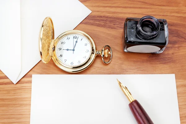 Preparando para escribir una carta a la cigar.close la Habana. — Foto de Stock