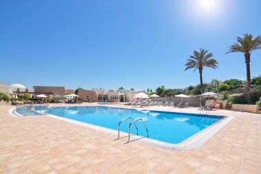 güzel havuz ve otel tatil tatil için. portuga algarve. q