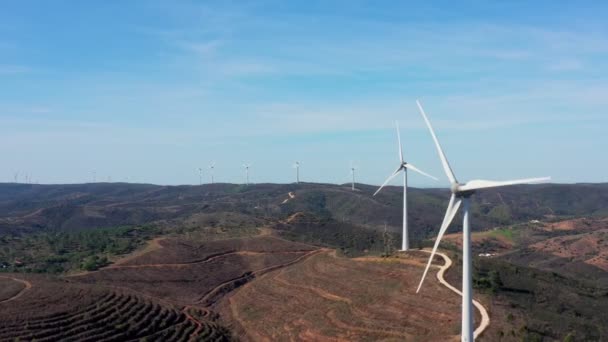 Generating clean green electricity from wind turbine generators in the Portuguese mountainous area. Caring for the environment and nature. — Αρχείο Βίντεο