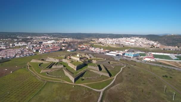 Αεροφωτογραφία drone του Fort Nossa Senhora da Graca στο Elvas στην κορυφή του Monte da Graca Πορτογαλία. Παγκόσμια κληρονομιά της UNESCO στο Alentejo — Αρχείο Βίντεο