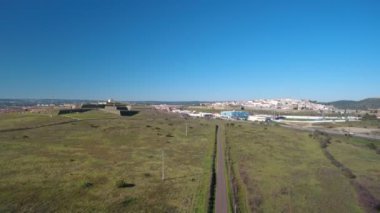 Monte da Graca Portekiz 'in tepesindeki Elvas' taki Fort Nossa Senhora da Graca 'nın insansız hava aracı görüntüsü. Alentejo 'daki UNESCO dünya mirası