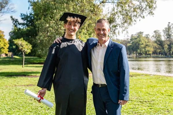 Portrait Happy Caucasian Graduated Young Man His Father His Graduation — 스톡 사진
