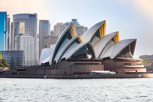 Sidney Opera Evi gün batımında