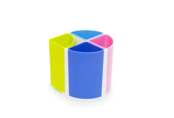 Разноцветный держатель карандаша изолирован на белом — стоковое фото