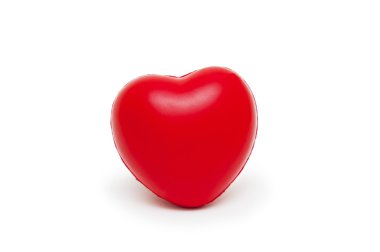 Beyaz arka planda izole edilmiş kırmızı bir kalp.
