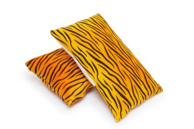 yastıklar üzerinde beyaz izole