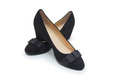 Beyaz arka planda kadın ayakkabıları