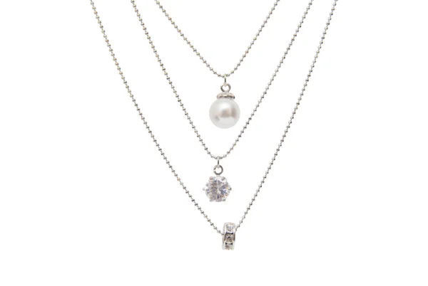 Collana in argento isolata sullo sfondo bianco — Foto Stock