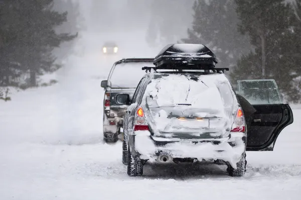 Standing cars in winter — Stock Photo, Image