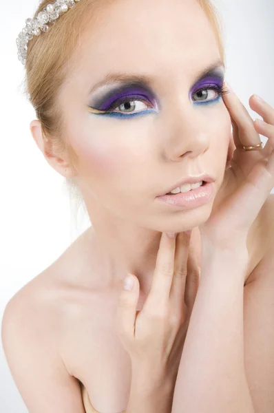 Retrato de mujer con maquillaje creativo — Foto de Stock