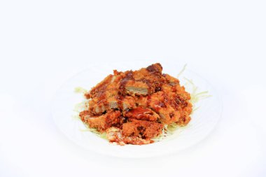 Domuz pirzolası tonkatsu, Japon kızarmış domuz eti ve beyaz arka plan.