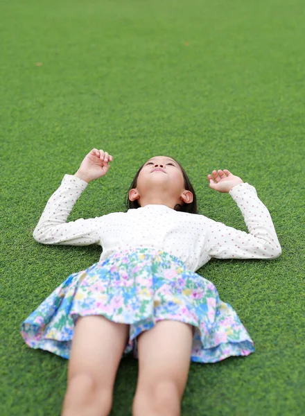 Asian Little Girl Kid Lying Green Grass Background Looking — Stock Photo, Image
