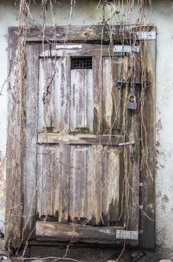 Vilnius 'un eski ahşap kapısı