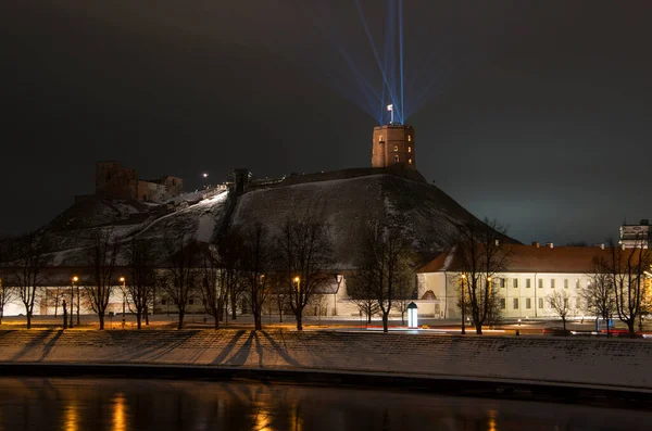 Der Turm Von Gedymin Wurde Während Des Lichterfestes Der Nacht — Stockfoto