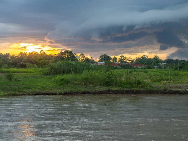 Sunset Dramatic Clouds Storm Sky Amazon River Amazonia Santa Rosa — 스톡 사진