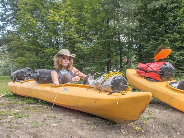 River Wda Poland August 2016 Woman Kayak Canoeing Excursion Folding — ストック写真