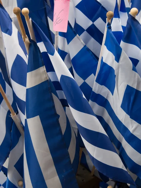 Griechische Weiße Und Blaue Flaggen — Stockfoto