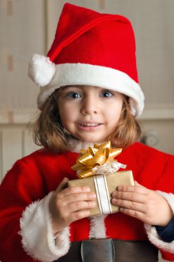 Noel kızı ile hediye
