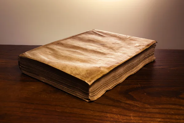 Eski Kitap Kapağı — Stok fotoğraf