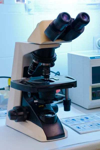 Worktable microscopist — Stock Photo, Image