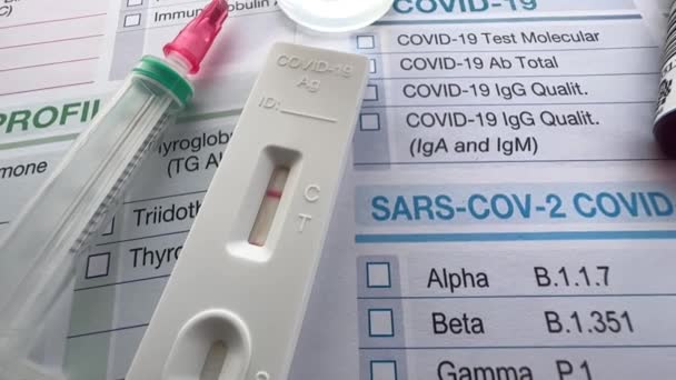 Peralatan Untuk Tes Dan Analisis Diagnostik Antigen Coronavirus Dan Imunisasi — Stok Video