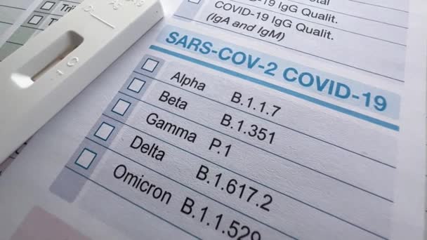 Coronavirus Hastalığının Sağlık Kontrolü Için Negatif Hızlı Test Tıbbi Rapor — Stok video