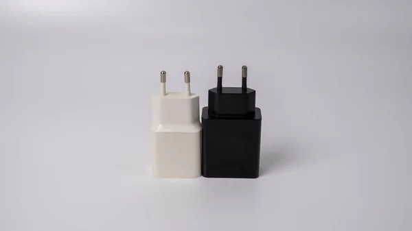 Tohle Černobílá Nabíječka Chytrých Telefonů Bílém Pozadí Obdélníkový Tvar Zaoblenými — Stock fotografie
