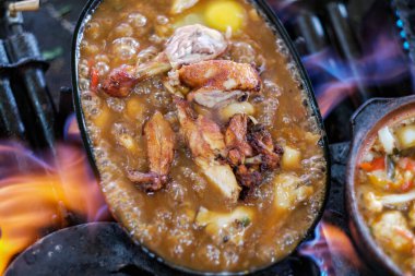 Clay Pot 