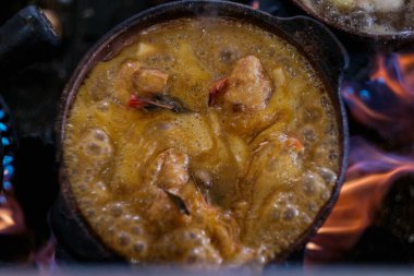 Clay Pot 