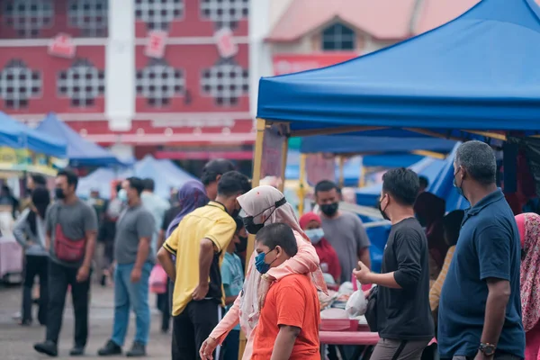 Muadzan Shah Malásia Abril 2022 Multidão Longo Trecho Barracas Bazar — Fotografia de Stock