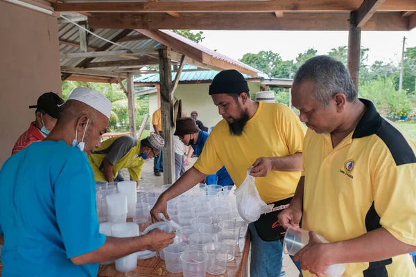 Muadzan Shah Malaysia April 2022 Volontärer Hjälper Till Att Laga — Stockfoto