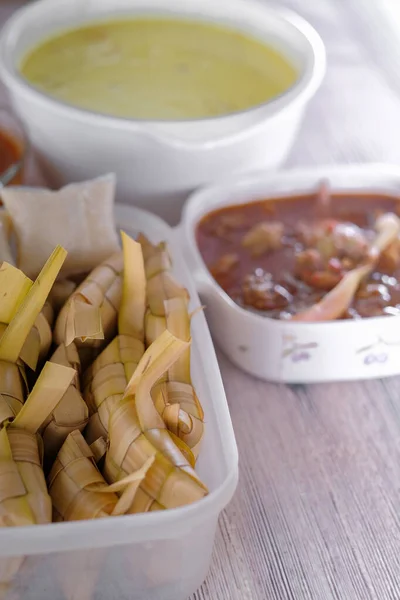 Ketupat Asam Pedas Tetel Traditional Celebratory Dish Rice Cake Several — Stockfoto