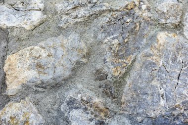 Çimentolu taş duvar