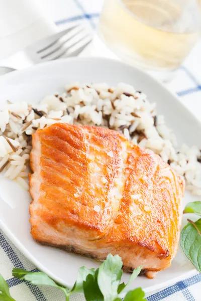 Gegrilde zalm — Stockfoto