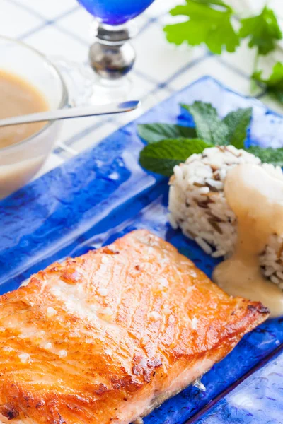 Salmon and rice — Stock Photo, Image
