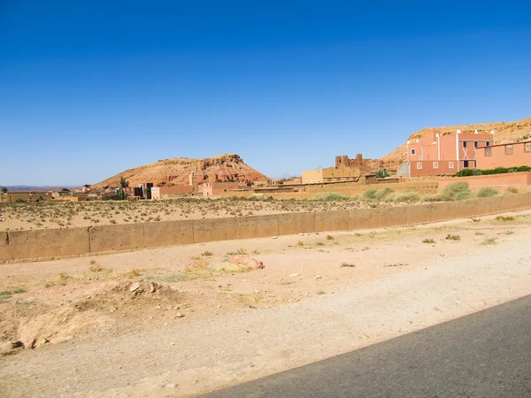 Desert road — Stock Photo, Image