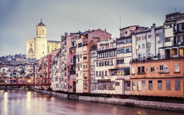 Girona şehir