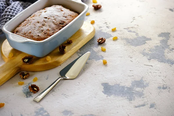 Delicious Fragrant Cupcake Raisins Prunes Nuts Rectangular Ceramic Form Oven — Foto de Stock