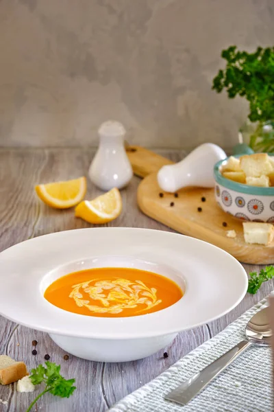 Tasty Healthy Dietary Food Pumpkin Soup Cream White Plate Wooden — Fotografia de Stock
