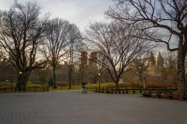 Central Park 'ta kış gün batımı.