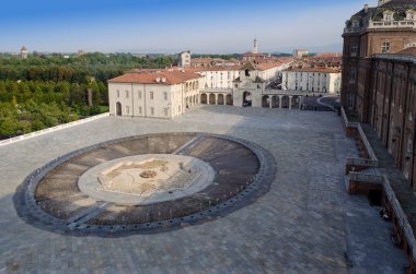 Açık köşeli reggia di venaria ve Çeşme