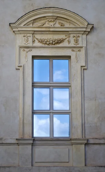 Old, elegant window from outside — Stock Photo, Image