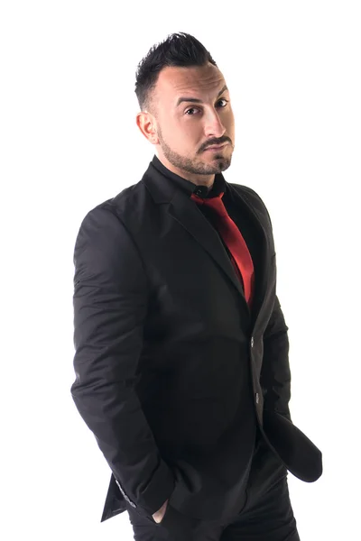 Elegante man met zwart pak en rode hals-stropdas — Stockfoto
